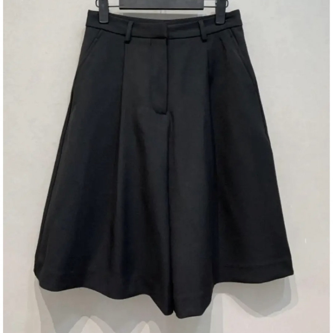 CLANE(クラネ)のCLANE WIDE SHORT PANTS レディースのパンツ(その他)の商品写真