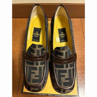 FENDI パンプス