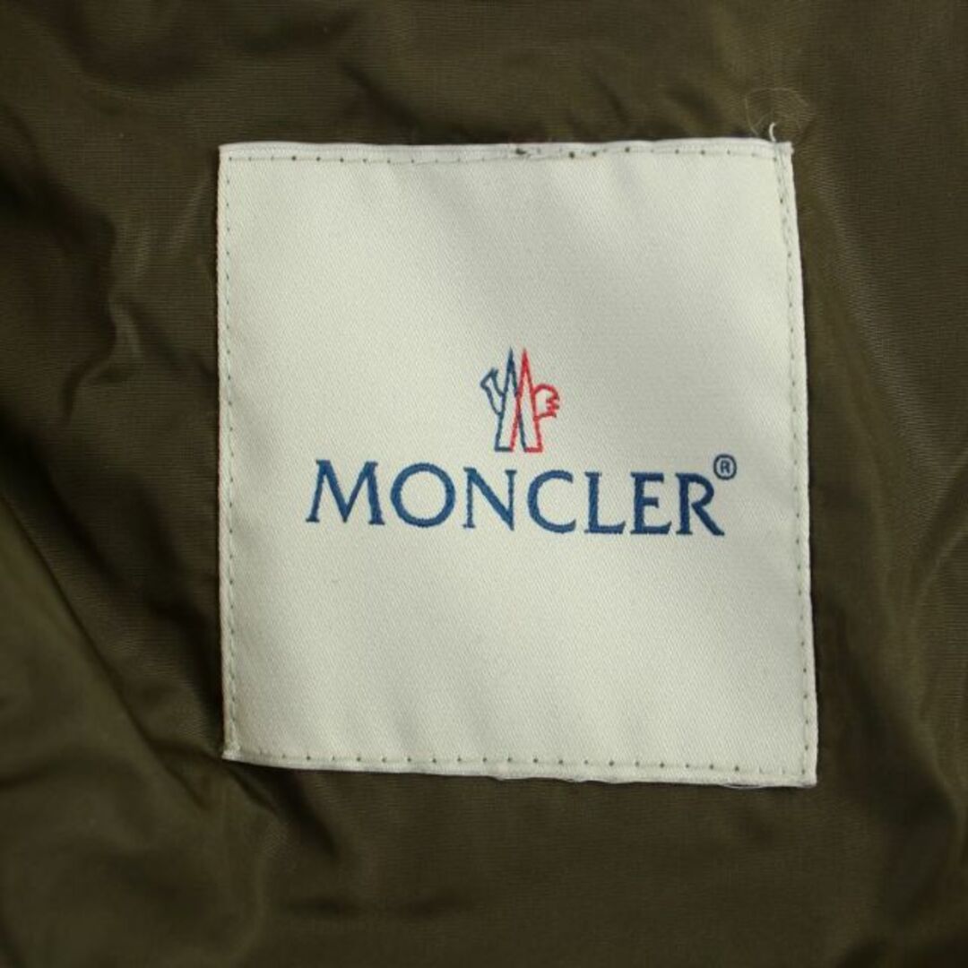 MONCLER(モンクレール)のMONCLER ROY リバーシブル マウンテンパーカー ベージュ カーキ メンズのジャケット/アウター(マウンテンパーカー)の商品写真