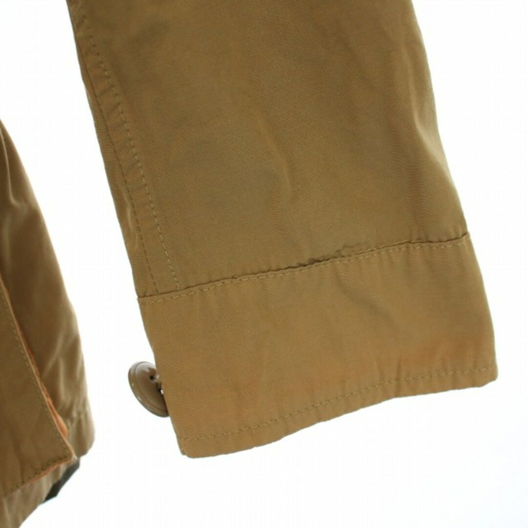 MONCLER(モンクレール)のMONCLER ROY リバーシブル マウンテンパーカー ベージュ カーキ メンズのジャケット/アウター(マウンテンパーカー)の商品写真