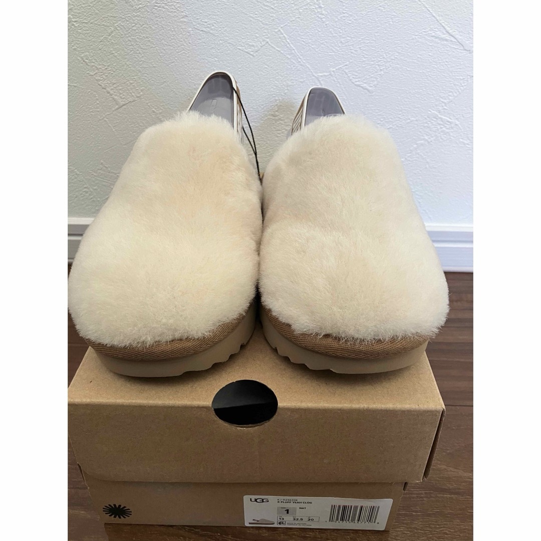 UGG(アグ)のUGG キッズ サンダル 20cm キッズ/ベビー/マタニティのキッズ靴/シューズ(15cm~)(サンダル)の商品写真