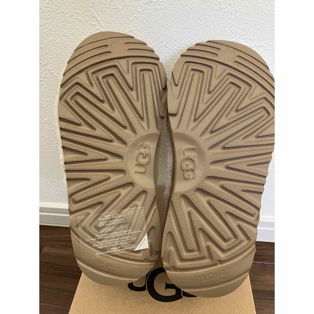 UGG(アグ)のUGG キッズ サンダル 20cm キッズ/ベビー/マタニティのキッズ靴/シューズ(15cm~)(サンダル)の商品写真