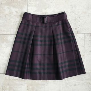 バーバリー(BURBERRY)のバーバリー ☆ チェック柄 ベルト付 タック スカート 34 日本製 パープル(ひざ丈スカート)