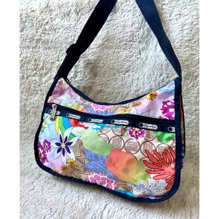 レスポートサック(LeSportsac)の美品✨レスポートサック  ホーボーショルダー　華やかなマルチカラー和風柄(ショルダーバッグ)