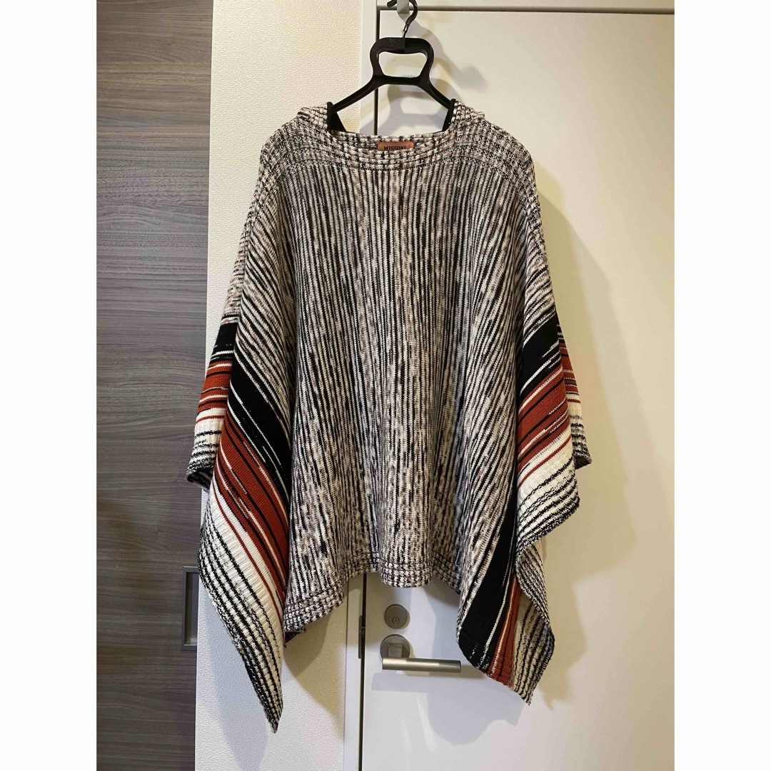 MISSONI(ミッソーニ)の【オレンジタグ】MISSONI ミッソーニ ポンチョ レディースのジャケット/アウター(ポンチョ)の商品写真