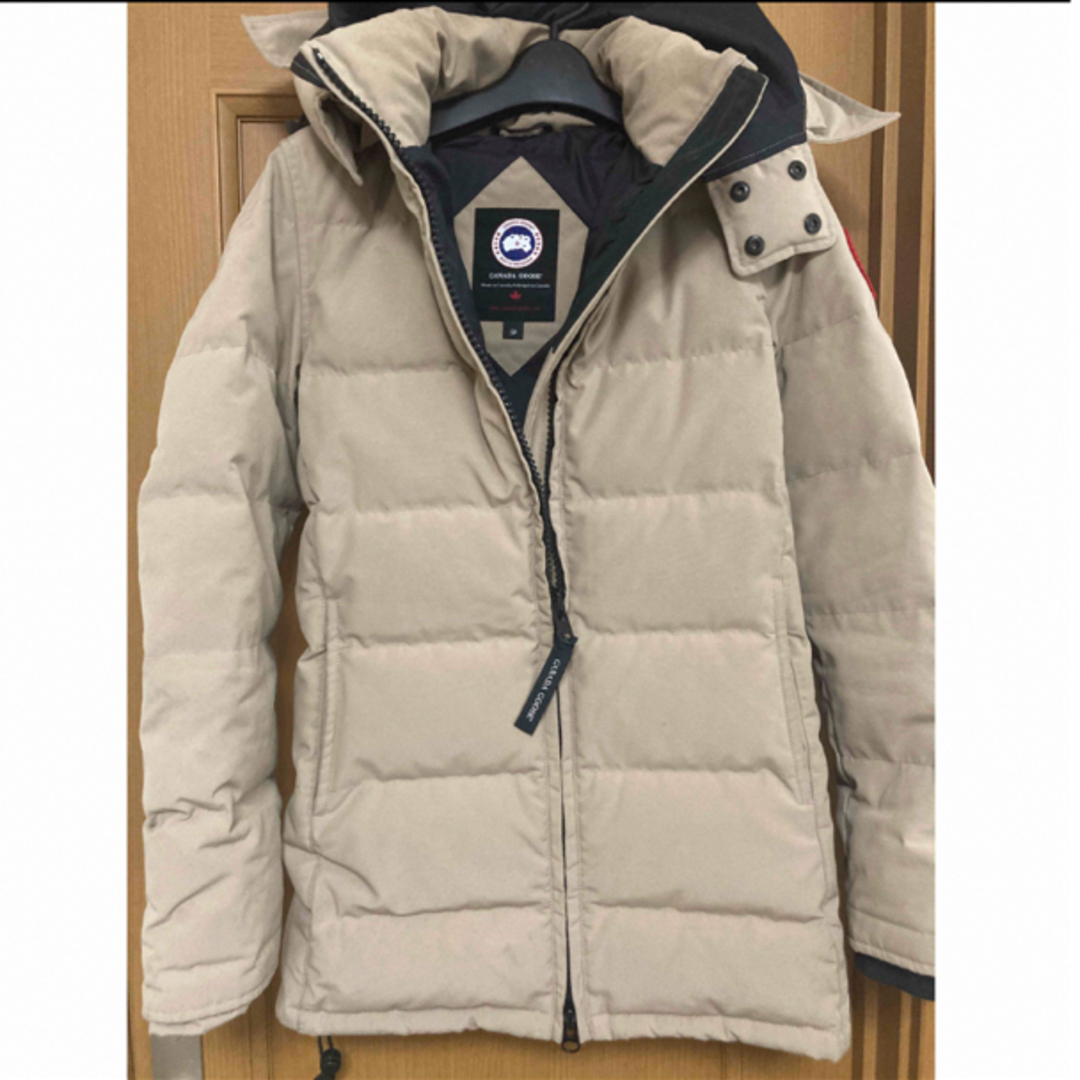 CANADA GOOSE(カナダグース)の◇美品◇ カナダグース ダウンジャケット パーカー ベージュ 68F8490 レディースのジャケット/アウター(ダウンジャケット)の商品写真