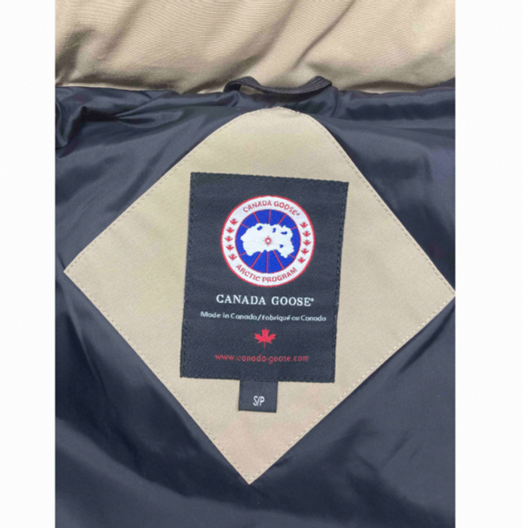 CANADA GOOSE(カナダグース)の◇美品◇ カナダグース ダウンジャケット パーカー ベージュ 68F8490 レディースのジャケット/アウター(ダウンジャケット)の商品写真