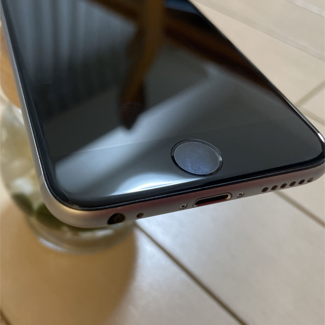 iPhone(アイフォーン)のiPhone6S   64GB スペースグレイ スマホ/家電/カメラのスマートフォン/携帯電話(スマートフォン本体)の商品写真