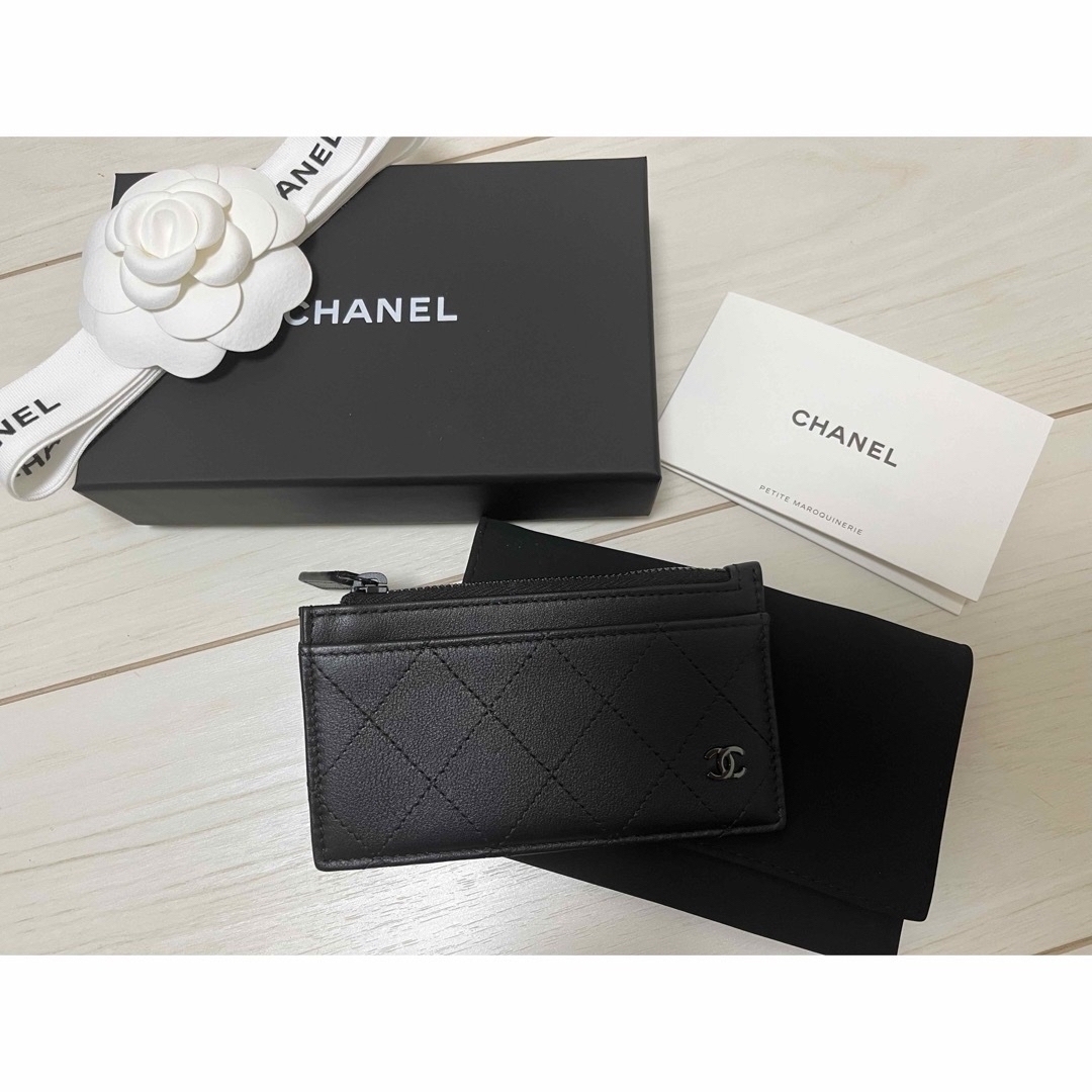 CHANEL(シャネル)のシャネル　カードケース　フラグメントケース　ソーブラック レディースのファッション小物(名刺入れ/定期入れ)の商品写真