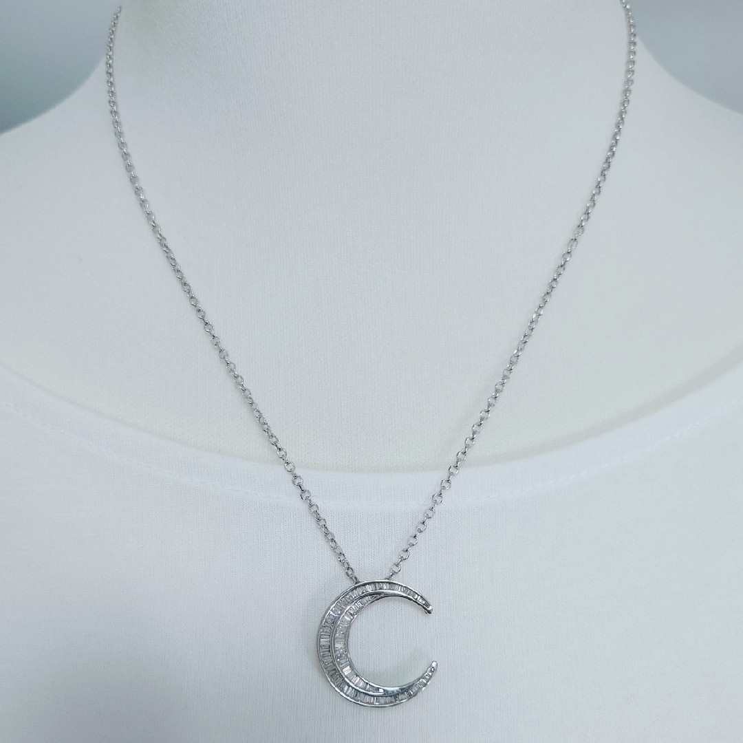 K18WGダイヤモンドペンダント トップ  ネックレストップ レディースのアクセサリー(ネックレス)の商品写真