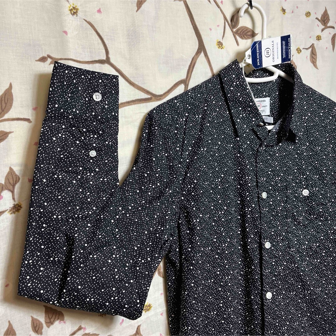 新品　JACK&JONES  ユニセックス　【XS】黒　吹雪柄　長袖　綿シャツ メンズのトップス(シャツ)の商品写真