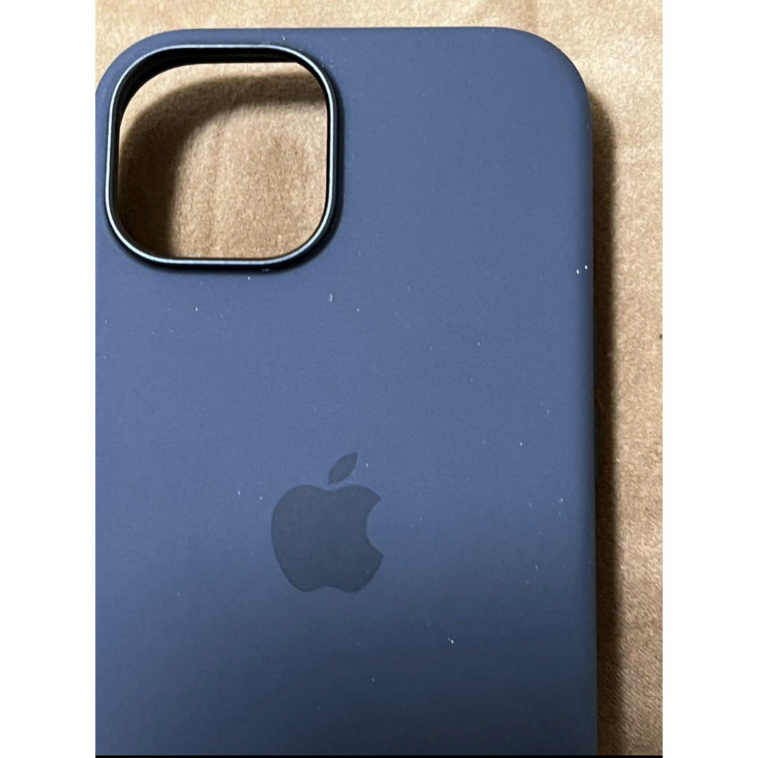 Apple(アップル)の【美品】純正 iPhone 15 シリコンケース・ブラック スマホ/家電/カメラのスマホアクセサリー(iPhoneケース)の商品写真
