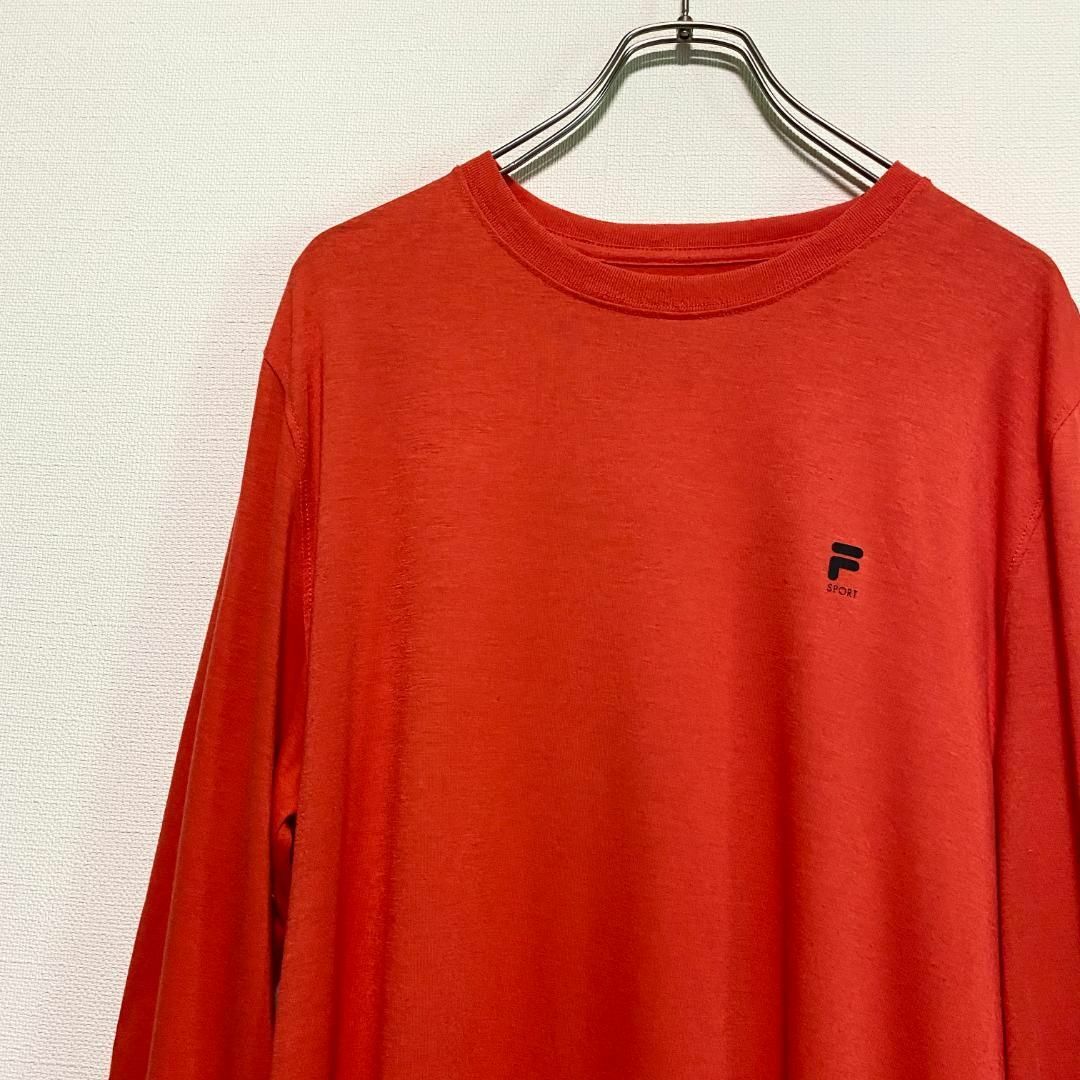 FILA(フィラ)のアメリカ古着　FILA　フィラ　ロンT　長袖　Tシャツ　無地　ワンポイント　ロゴ メンズのトップス(Tシャツ/カットソー(七分/長袖))の商品写真