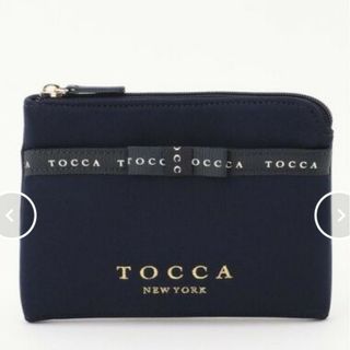 トッカ(TOCCA)のトッカ　CUSHION FLAT POUCH S ネイビー(ポーチ)