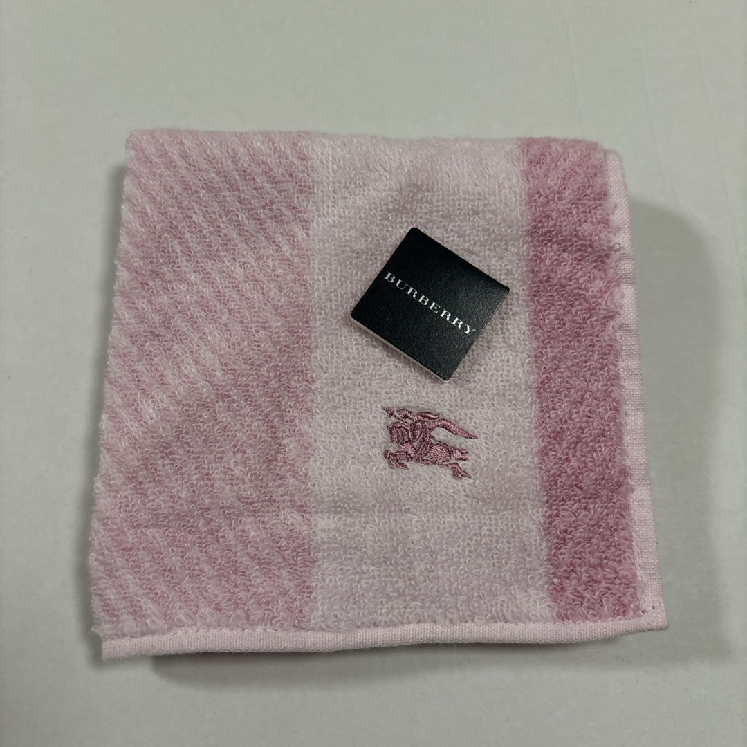 BURBERRY - バーバリータオルハンカチピンクの通販 by COCO's BURBERRY - バーバリータオルハンカチピンクの通販 by COCO's