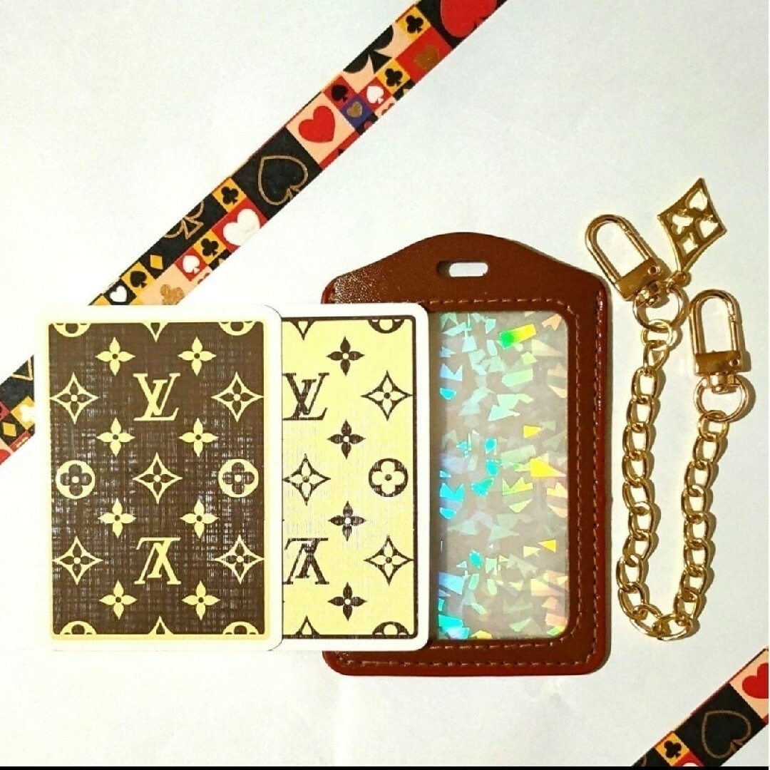 LOUIS VUITTON(ルイヴィトン)の希少♣LOUIS VUITTON♠モノグラムトランプ２枚　新品パスケース　36 レディースのファッション小物(パスケース/IDカードホルダー)の商品写真