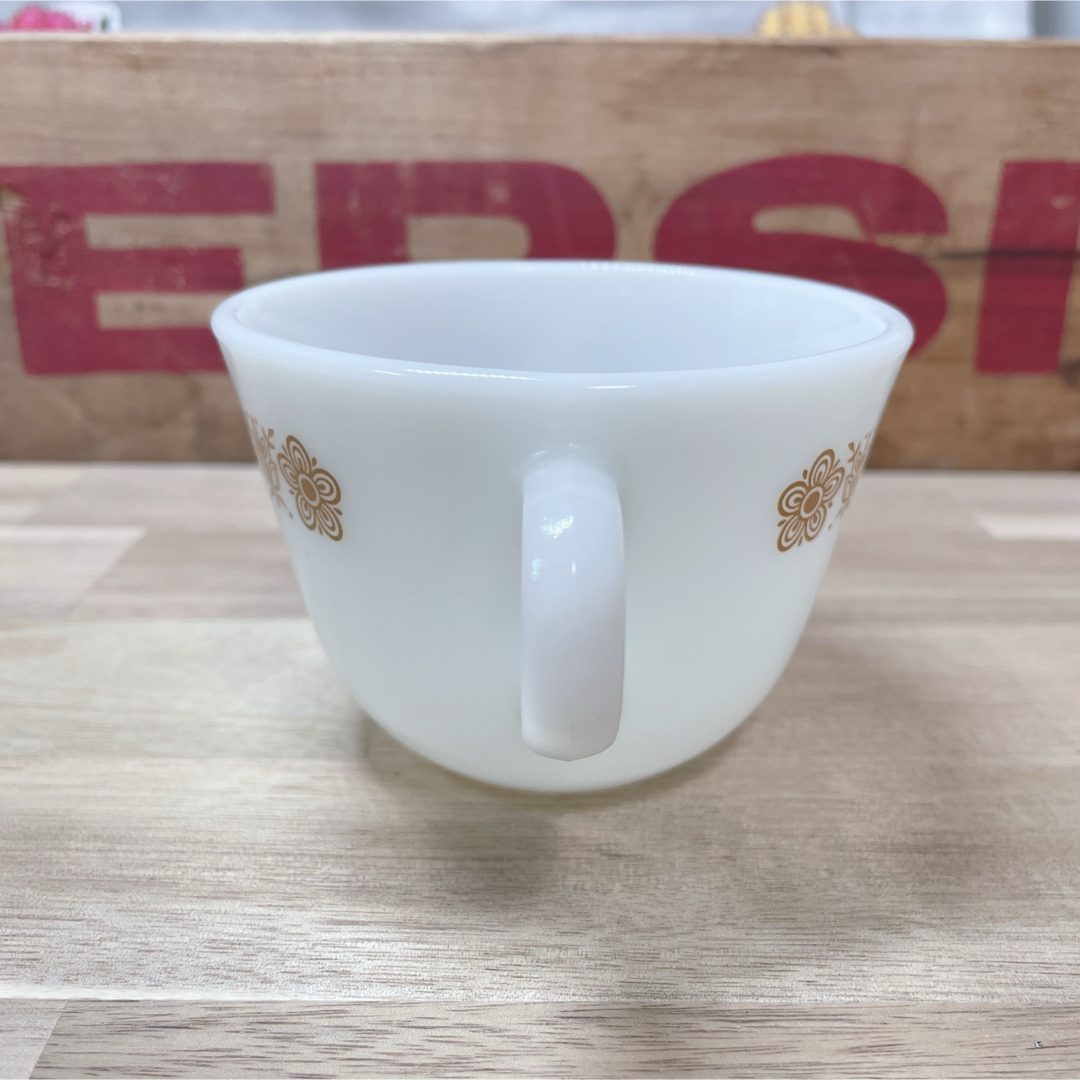 Pyrex(パイレックス)の【美品！】オールドパイレックス ミルクグラス コーヒー カップ スープカップ Z インテリア/住まい/日用品のキッチン/食器(グラス/カップ)の商品写真