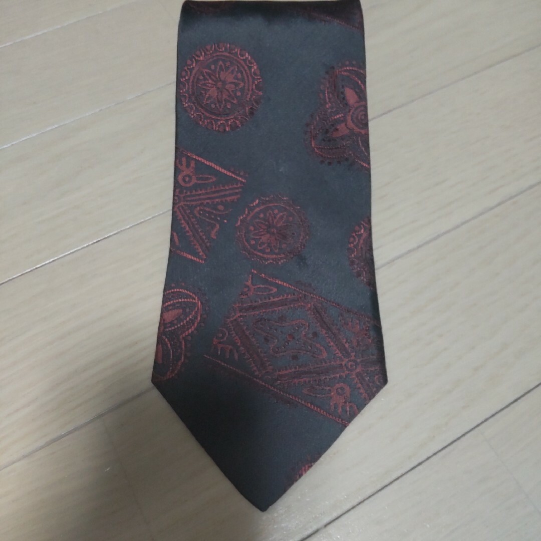 ニノチェルッティ ブラック パープル 総柄 シルク 入学式 成人式 ネクタイ メンズのファッション小物(ネクタイ)の商品写真