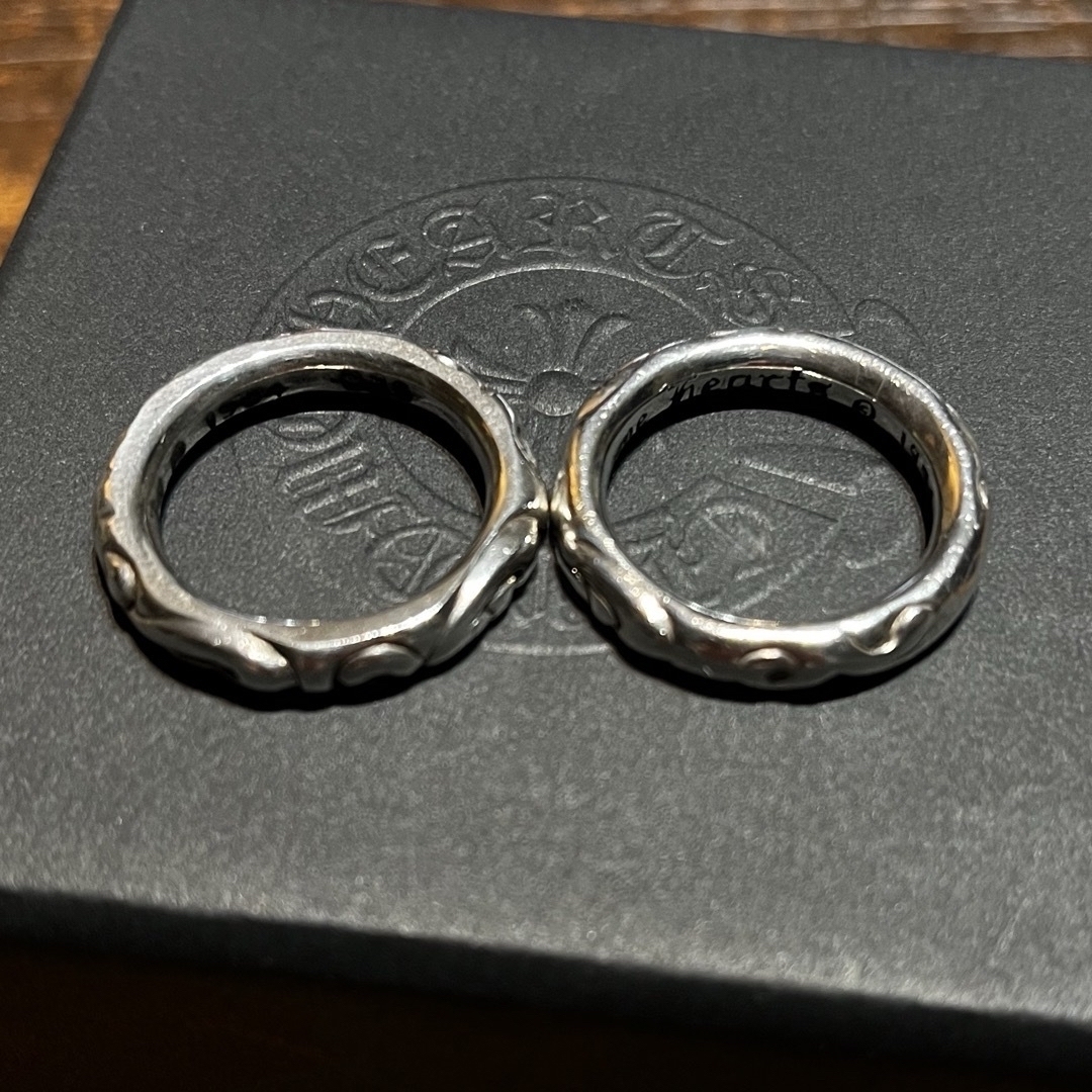 Chrome Hearts(クロムハーツ)の【CHROME HEARTS】  スクロールバンドリング　2個セット メンズのアクセサリー(リング(指輪))の商品写真