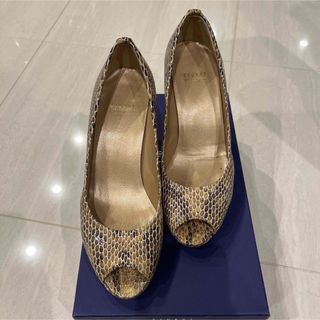 スチュワートワイツマン(Stuart Weitzman)のスチュワートワイツマン　パンプス(ハイヒール/パンプス)