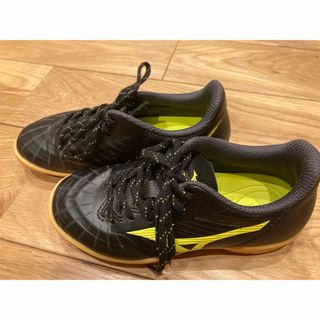 ミズノ(MIZUNO)のミズノ　フットサルシューズ　体育館シューズ　19.0 19センチ　美品(シューズ)