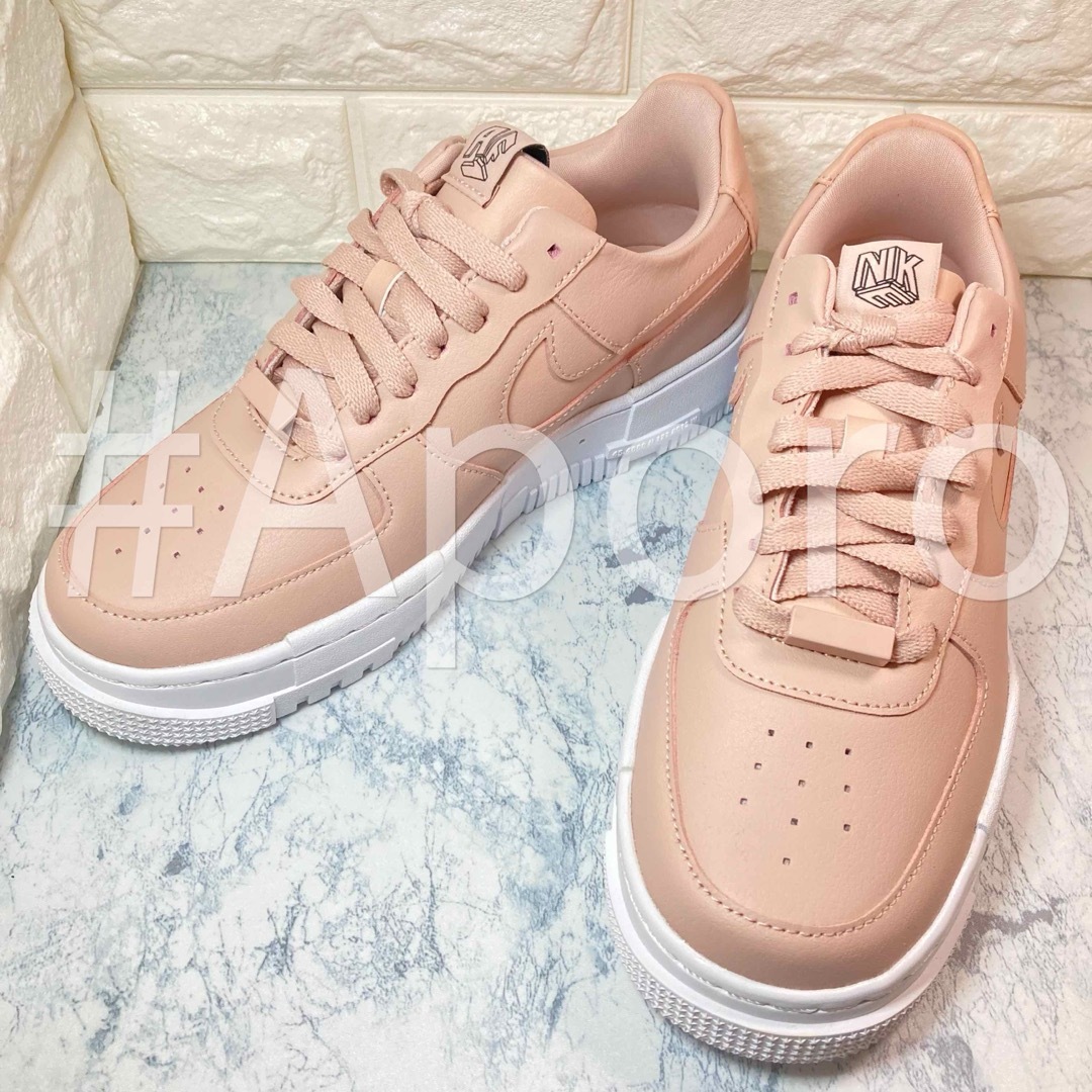 NIKE(ナイキ)のNIKE ナイキ AIR FORCE 1 エアフォース1 ピンク ベージュ 24 レディースの靴/シューズ(スニーカー)の商品写真