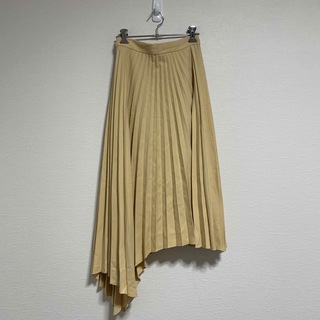 ミラオーウェン(Mila Owen)のアシンメトリープリーツスカート(ひざ丈スカート)