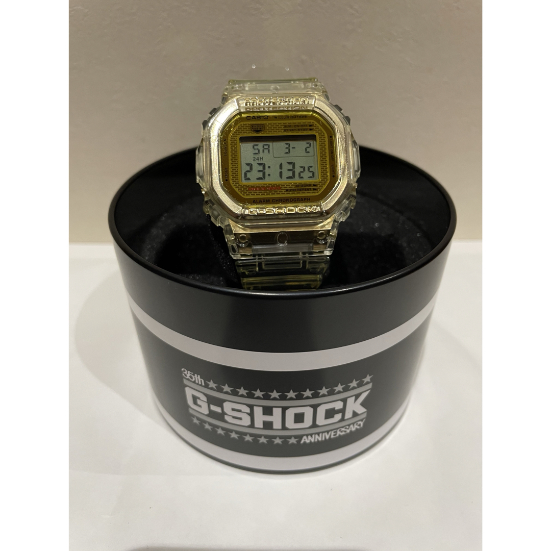 G-SHOCK(ジーショック)のDW-5035E-7JR 35周年記念モデル グレイシアゴールド メンズの時計(腕時計(デジタル))の商品写真