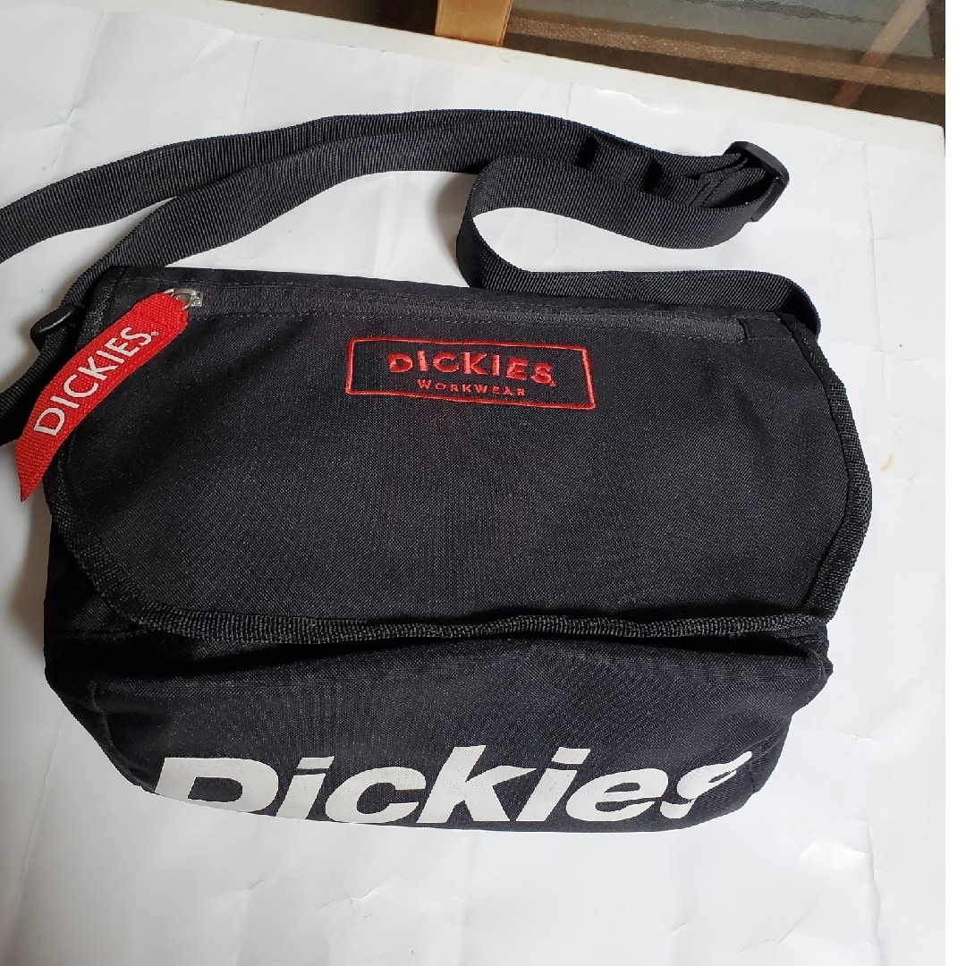 Dickies(ディッキーズ)のDICKIES. ショルダーバッグ 黒 メンズのバッグ(ショルダーバッグ)の商品写真