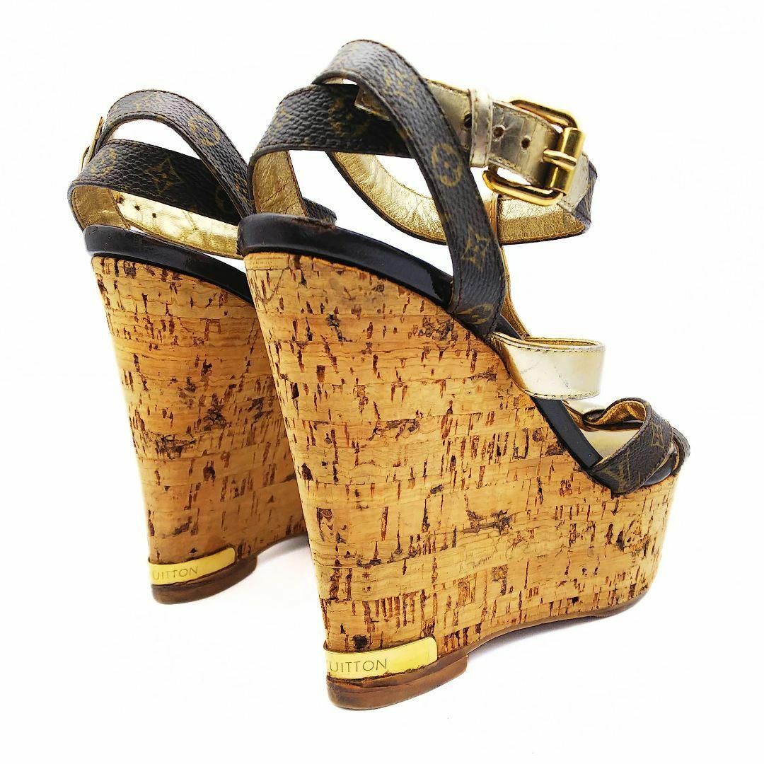 LOUIS VUITTON(ルイヴィトン)のルイヴィトン モノグラム ウェッジソール サンダル ゴールド レザー 23cm レディースの靴/シューズ(サンダル)の商品写真