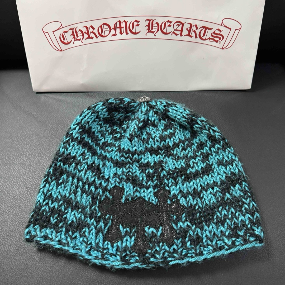 Chrome Hearts(クロムハーツ)の美品 希少 クロム ハーツ クロスレザーパッチ ニット帽 CH メンズの帽子(ニット帽/ビーニー)の商品写真