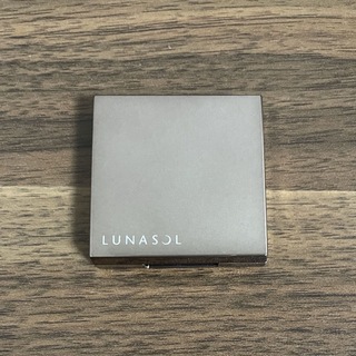 ルナソル(LUNASOL)のルナソル アイリッドベース(N) 02 Light(化粧下地)