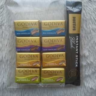 ゴディバ(GODIVA)のゴディバ ナポリタン  チョコレート ８個(菓子/デザート)