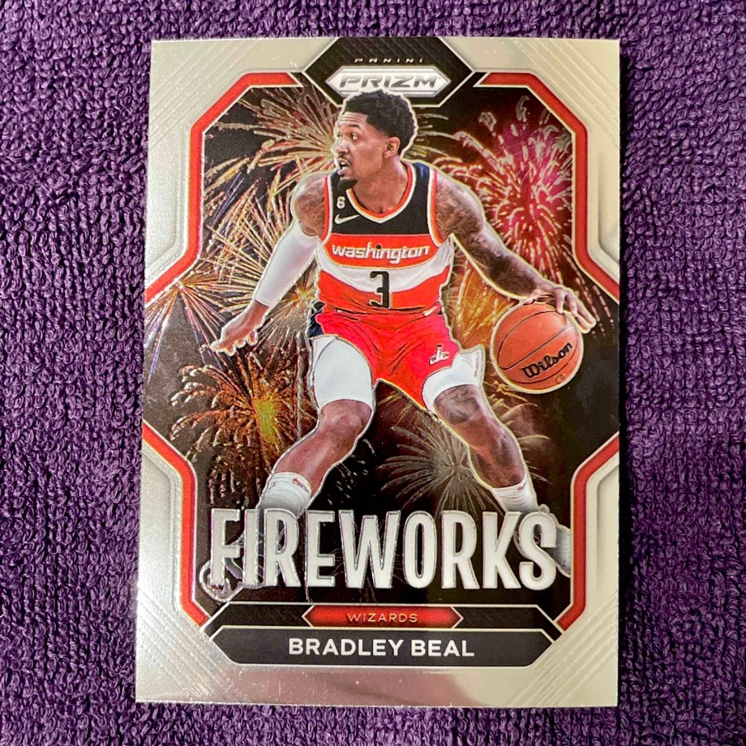 Bradley Beal Prizm Fireworks NBA エンタメ/ホビーのトレーディングカード(シングルカード)の商品写真
