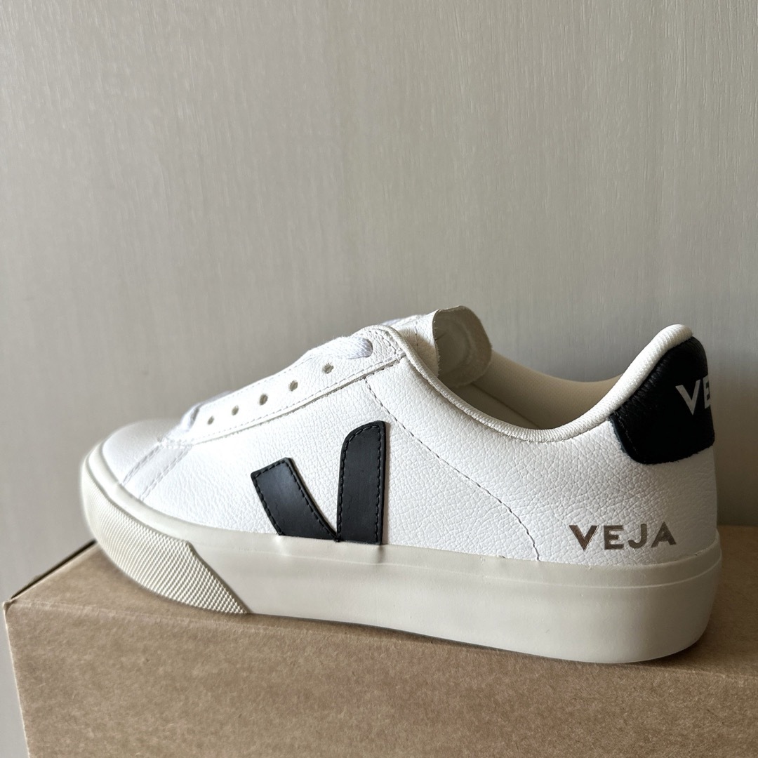 VEJA(ヴェジャ)のVEJA Campo EUR38 ヴェジャ　スニーカー　新品 レディースの靴/シューズ(スニーカー)の商品写真