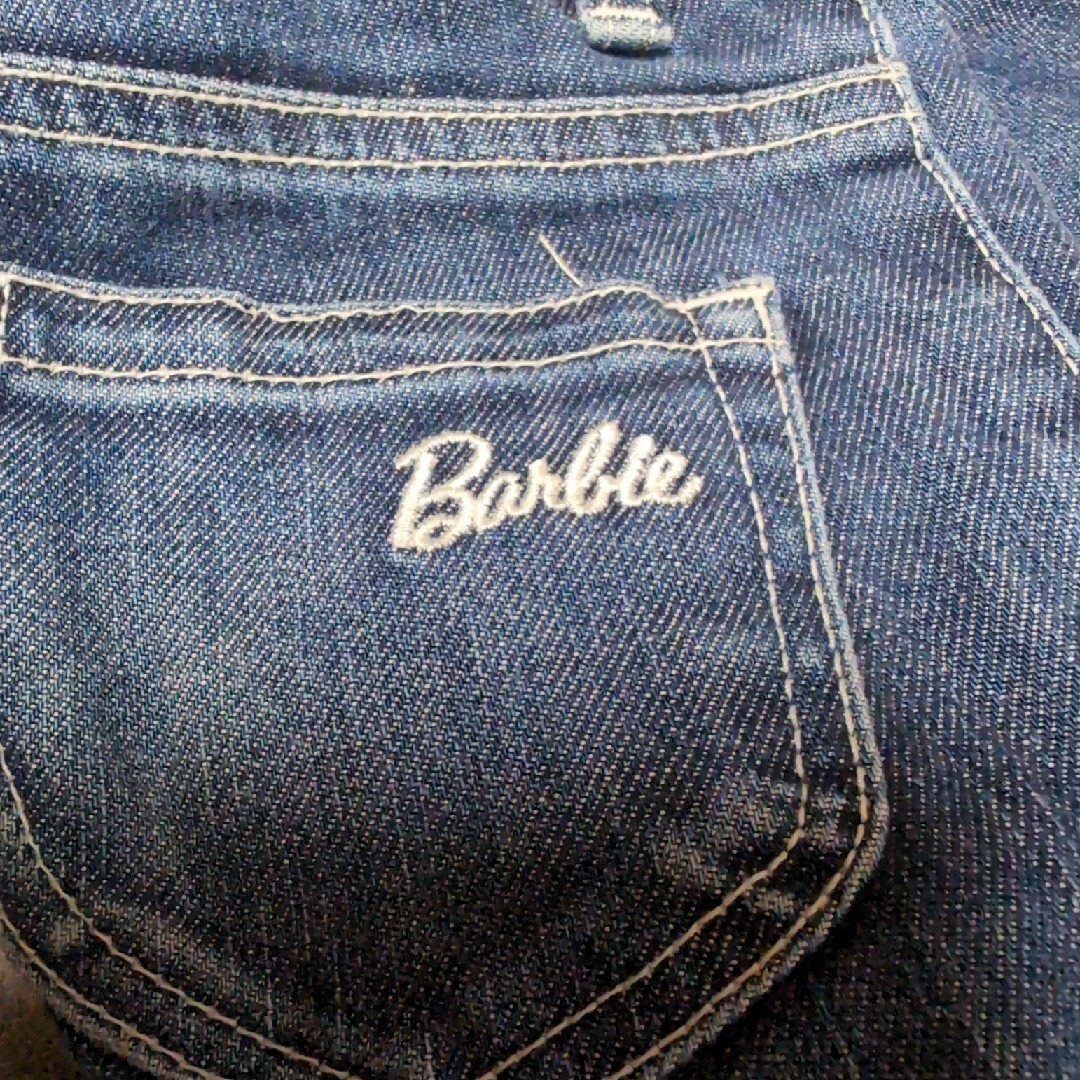 Barbie(バービー)のバービー　ジーンズ　130A　パンツ　Barbie キッズ/ベビー/マタニティのキッズ服女の子用(90cm~)(パンツ/スパッツ)の商品写真