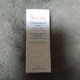 Avene - アベンヌ クリナンス マティファイング エマルジョン 乳液の