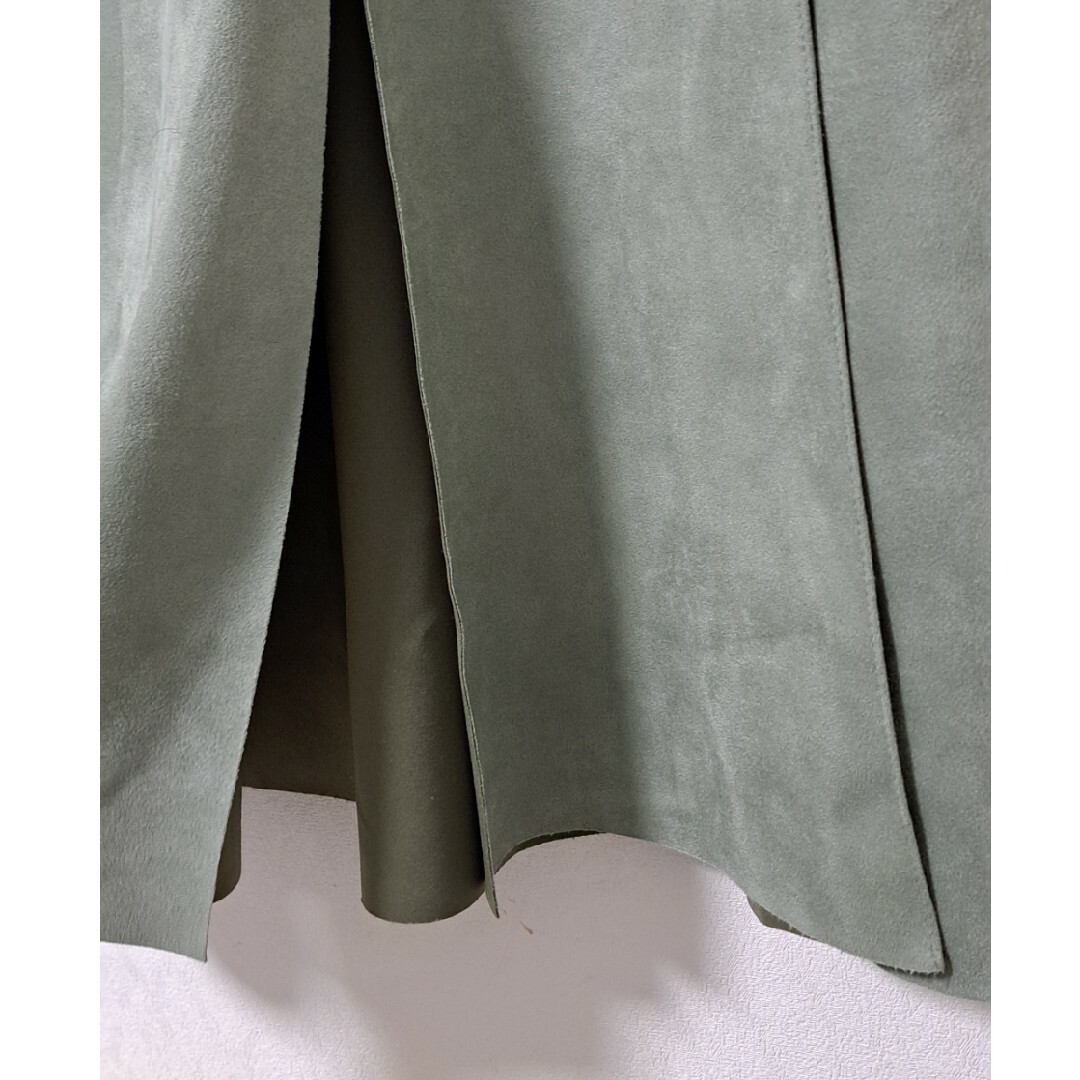 ZARA(ザラ)のZARA  スウェード フレア スカート スリット ザラ カーキ ロングスカート レディースのスカート(ロングスカート)の商品写真