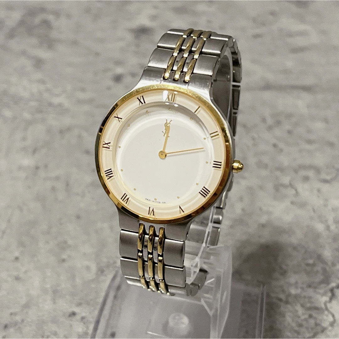 Yves Saint Laurent(イヴサンローラン)の希少 美品 イヴサンローラン コンビ ラウンド シルバー ホワイト 腕時計 レディースのファッション小物(腕時計)の商品写真