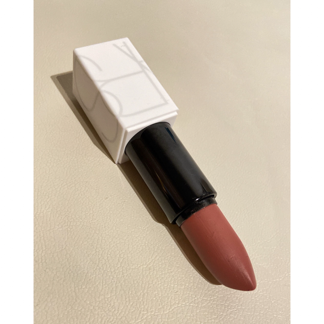 NARS(ナーズ)の美品　NARS ナーズ　リップスティック　口紅　限定　00001 ピンクローズ コスメ/美容のベースメイク/化粧品(口紅)の商品写真