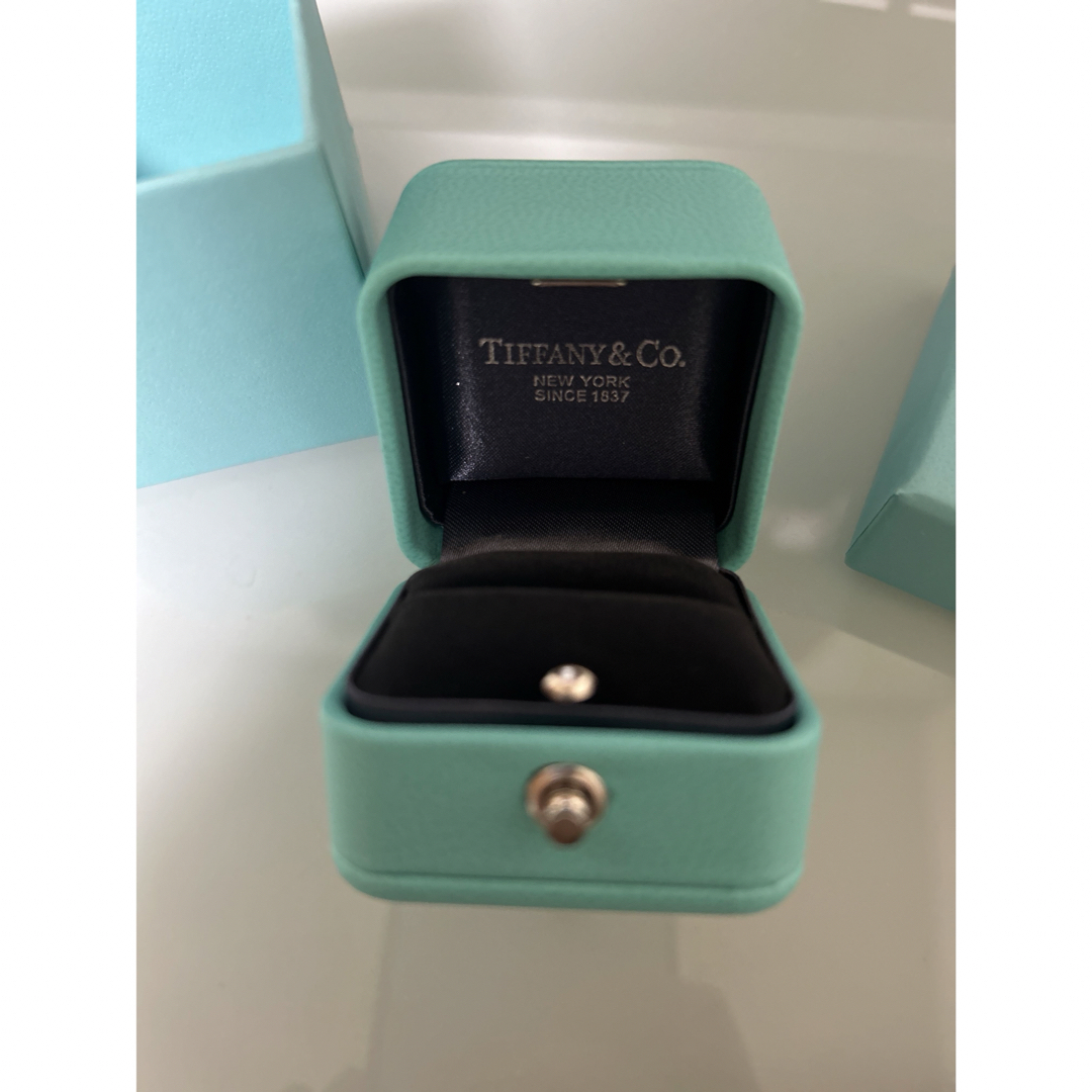 Tiffany& Co. 婚約指輪エンゲージリング ケース 新品未使用 レディースのアクセサリー(その他)の商品写真