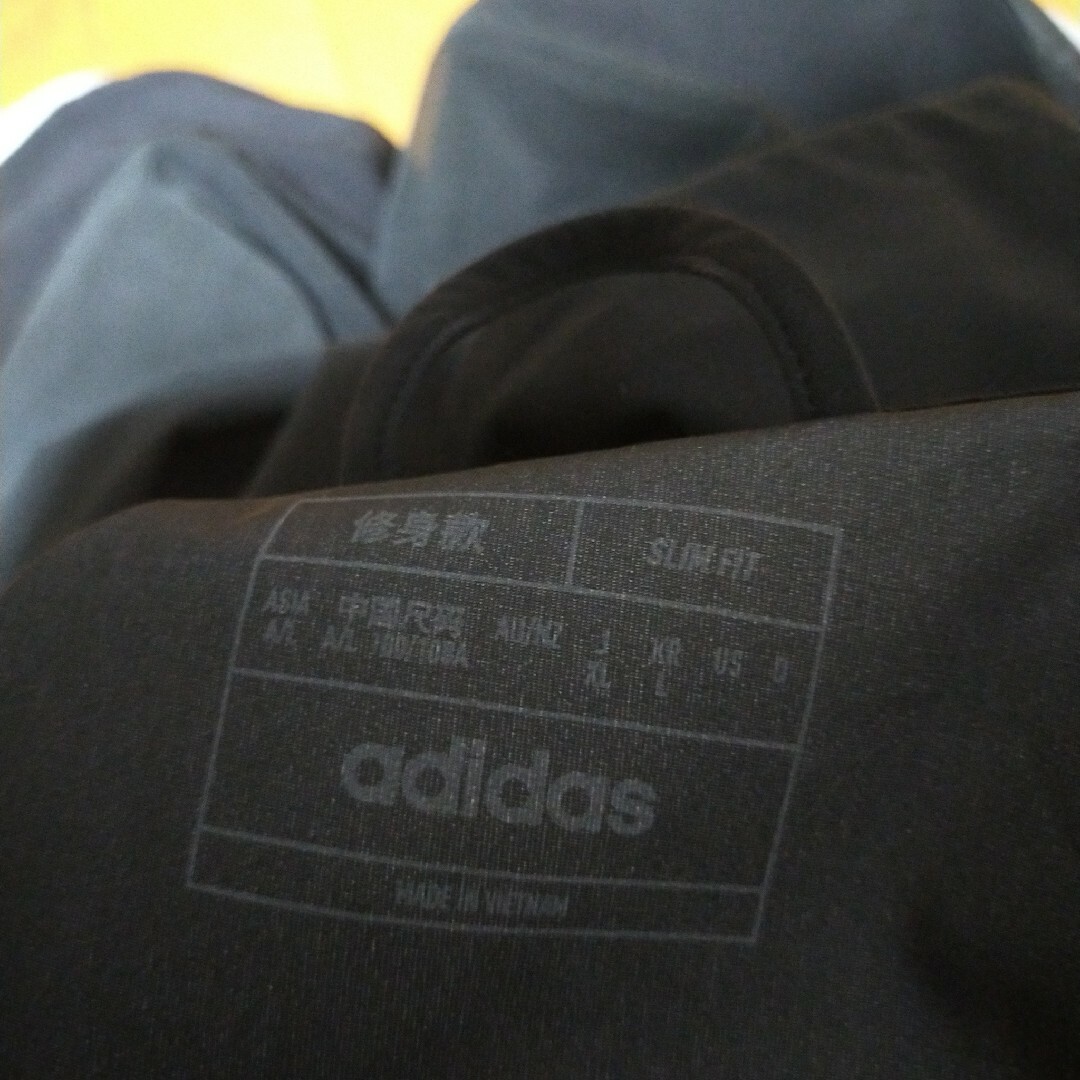 adidas(アディダス)の程度極上 adidas running slim fit アルティメット スポーツ/アウトドアのランニング(ウェア)の商品写真