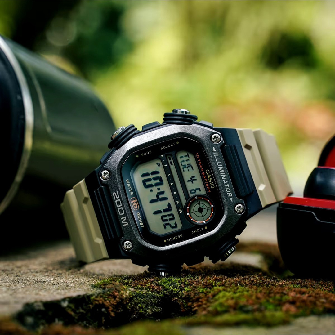 カシオ　デジタル腕時計 200m防水　10年バッテリー　アウトドア海外モデル