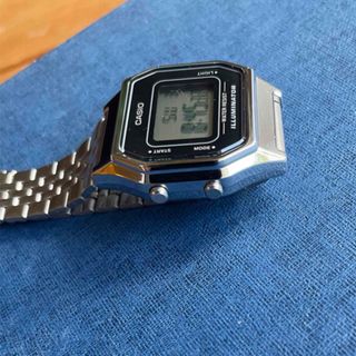 カシオ(CASIO)のカシオ　デジタル腕時計　新品　海外逆輸入　生産終了モデル　モノトーンカラー仕様(腕時計(デジタル))