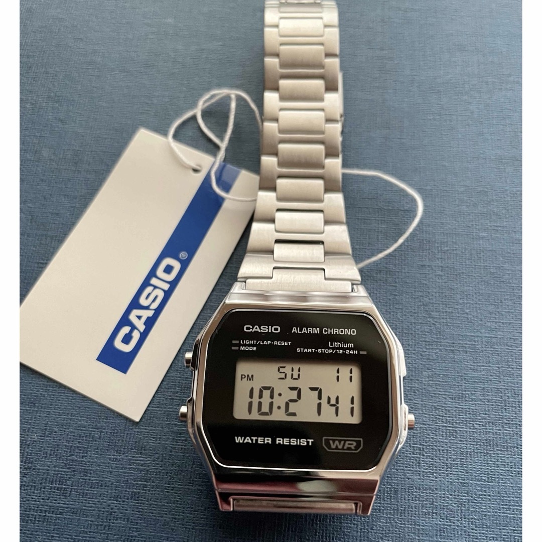 CASIO(カシオ)のカシオ　デジタル腕時計　新品　レトロシンプル　希少　モノトーンデザイン メンズの時計(腕時計(デジタル))の商品写真