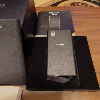 プラダ(PRADA)のPRADAスマホ、スマホケース(スマートフォン本体)