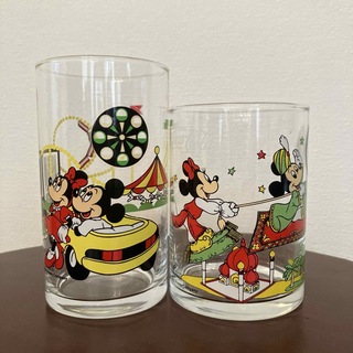 ミッキーマウス(ミッキーマウス)の昭和レトロ　ディズニー　グラス　コップ(グラス/カップ)