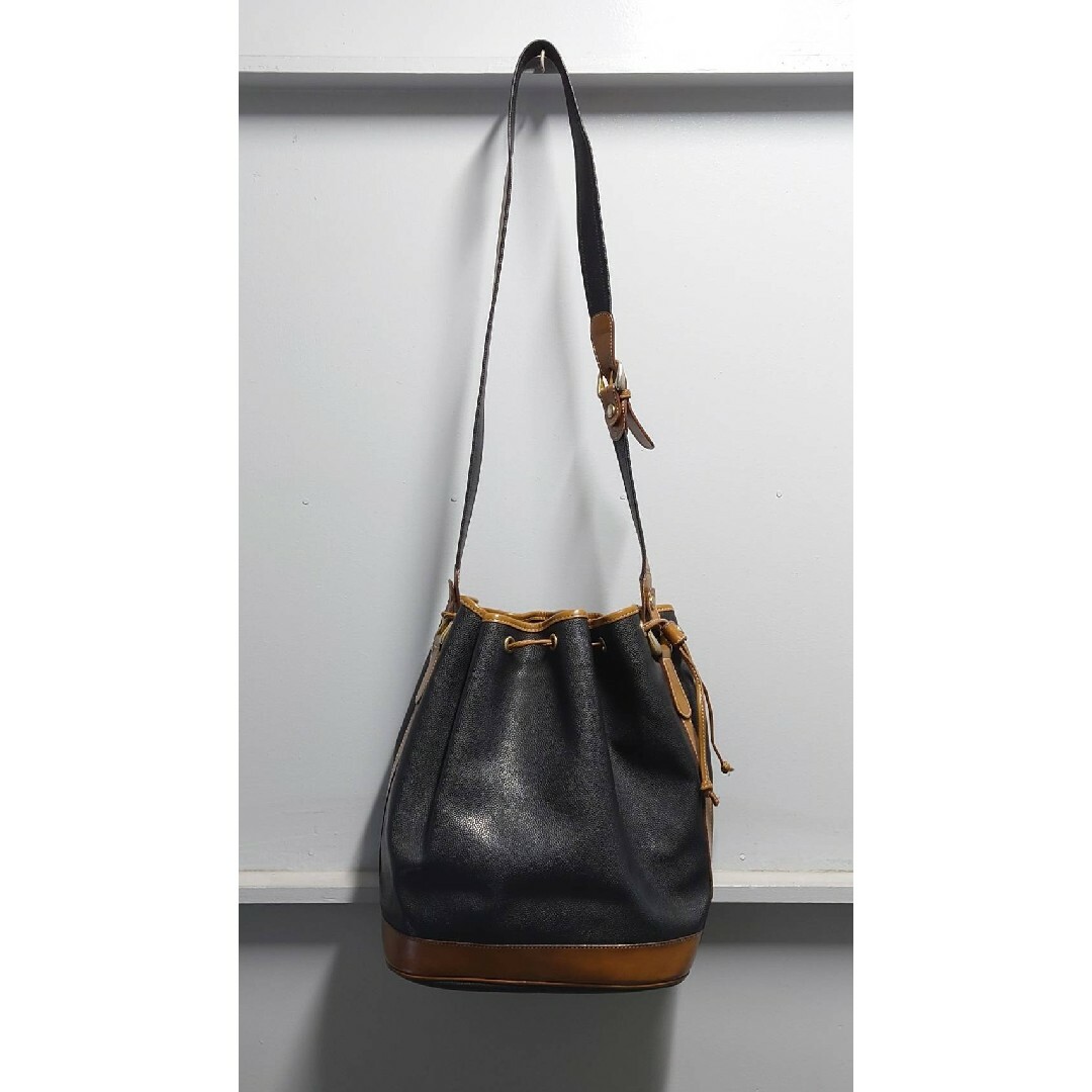 LANCEL(ランセル)のLANCEL PARIS 巾着型 ショルダーバッグ ブラック×ブラウン 肩掛け レディースのバッグ(ショルダーバッグ)の商品写真