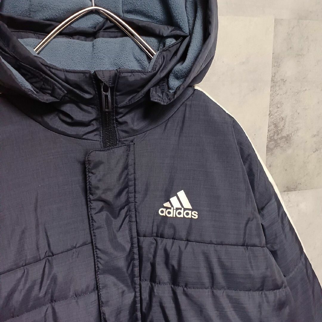 adidas(アディダス)のadidas アディダス キッズ 中綿ベンチコート 防寒 ネイビー 130 キッズ/ベビー/マタニティのキッズ服男の子用(90cm~)(ジャケット/上着)の商品写真