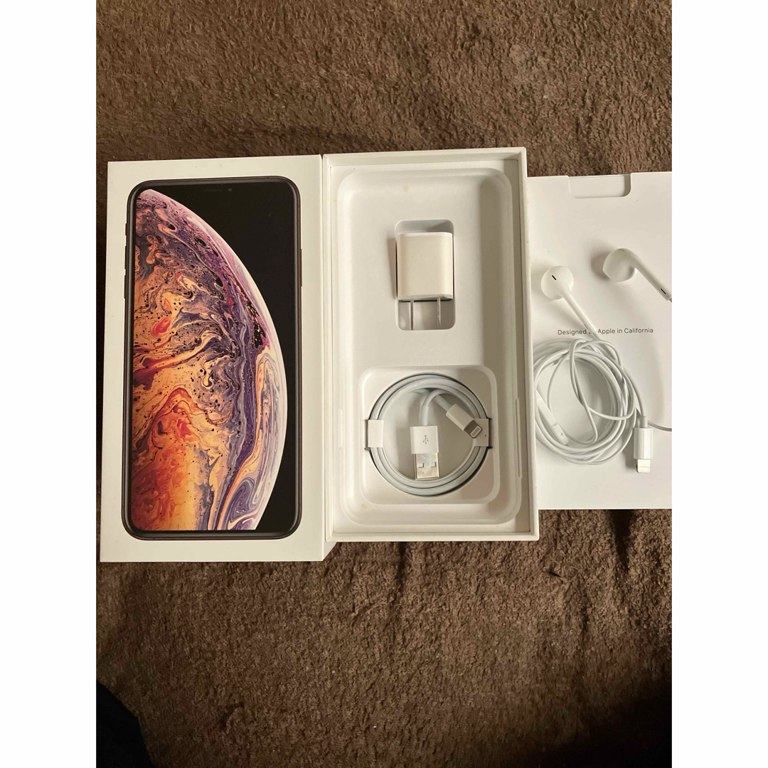 Apple(アップル)のiPhone Xs max 512 GB au版 ジャンク品 スマホ/家電/カメラのスマートフォン/携帯電話(スマートフォン本体)の商品写真